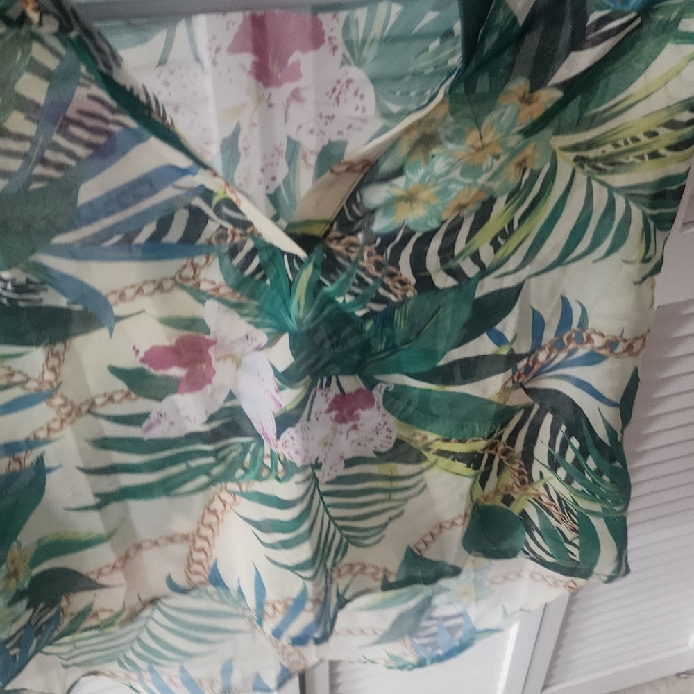 SOLD Shein XS short Sleeve Sheer Top